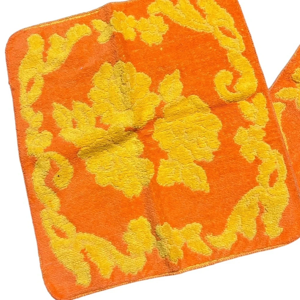 Vintage 70s 60s Monticello Mod MCM Sculpted Yellow Orange Hand Wash Towel Set 2